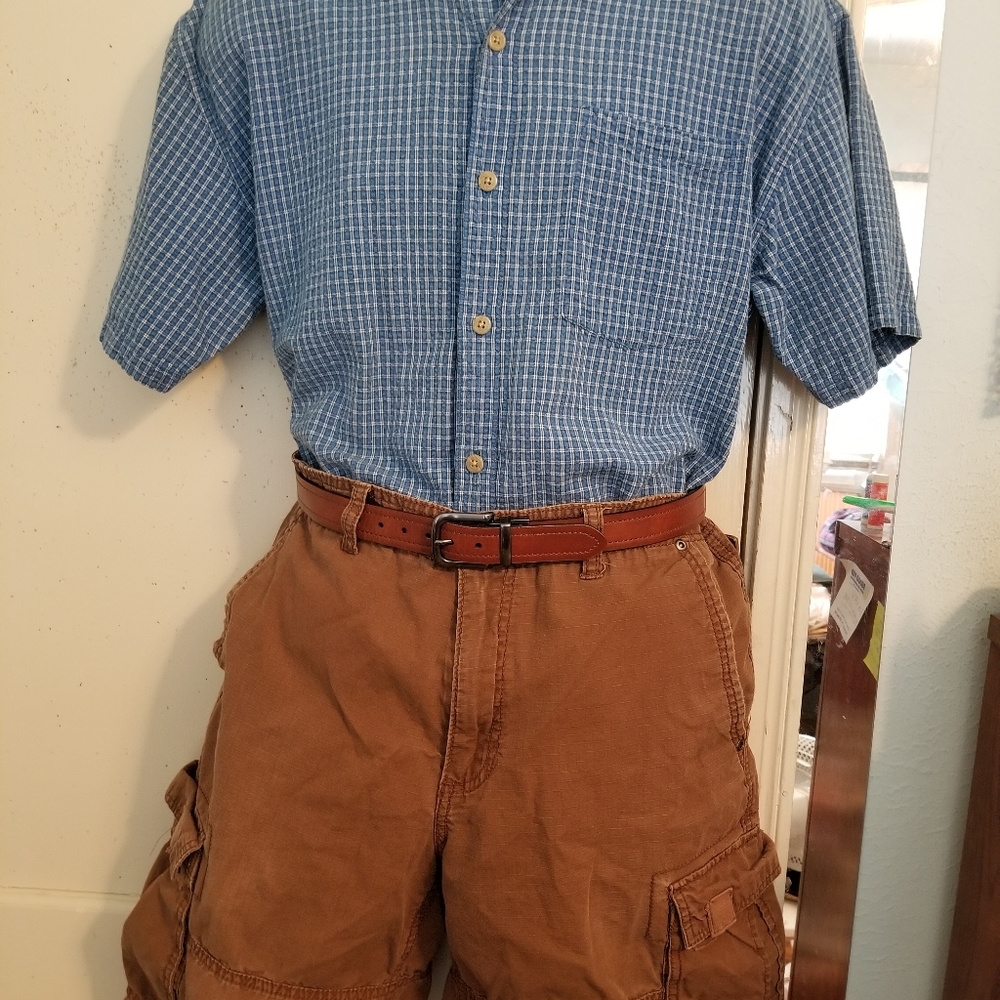 M Button-up Shirt, 32w Brown shorts, M Belt